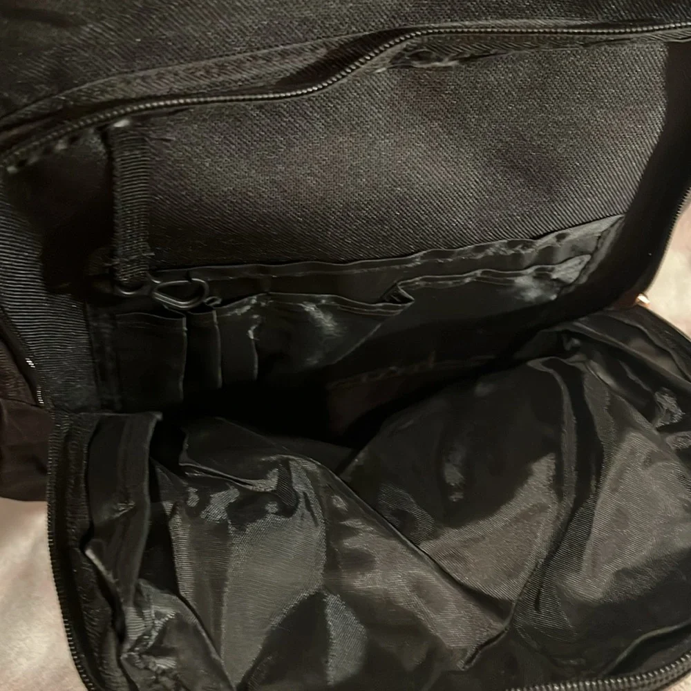 Backpack - Picture 6 of 10